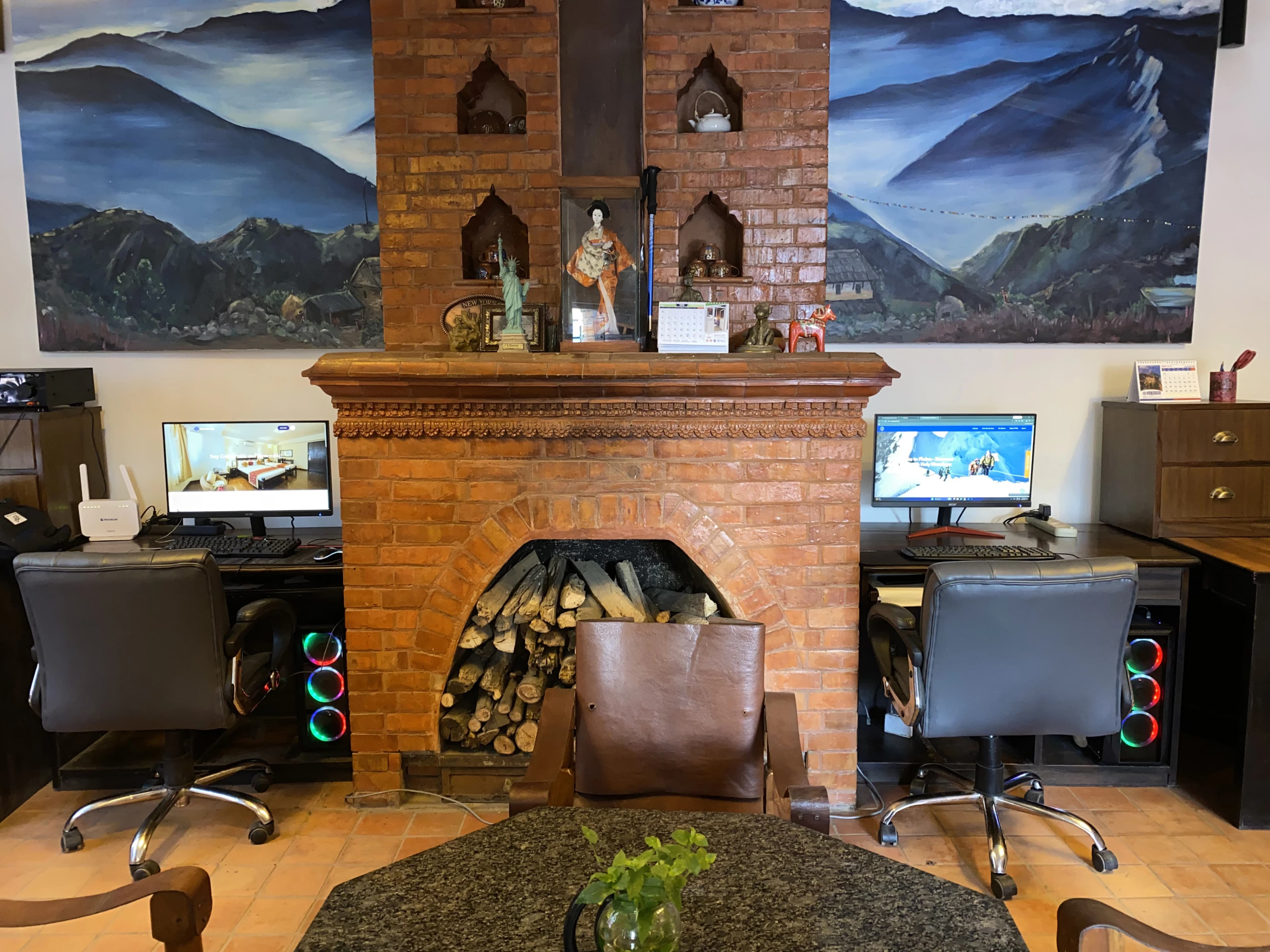 Office workspace and planning maps